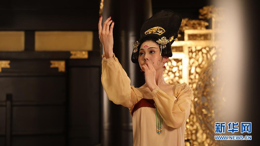 《丽人行》舞者化身宫廷丽人 舞进"皇家园林"