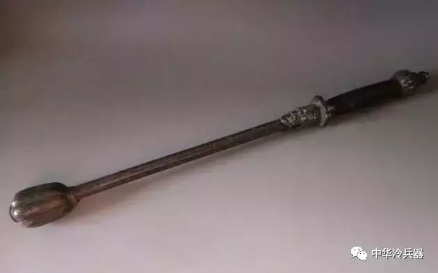 重甲的克星!中国古代砸击兵器 ——鞭与锏|中国_新浪新闻