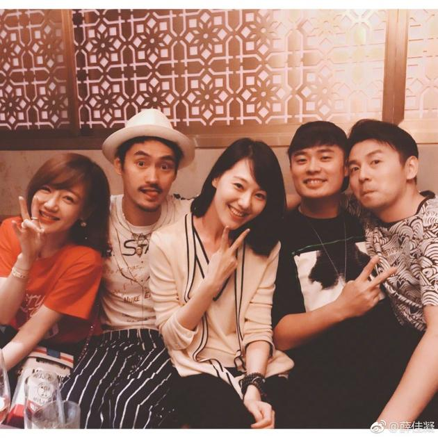 这些明星们关系都这么好