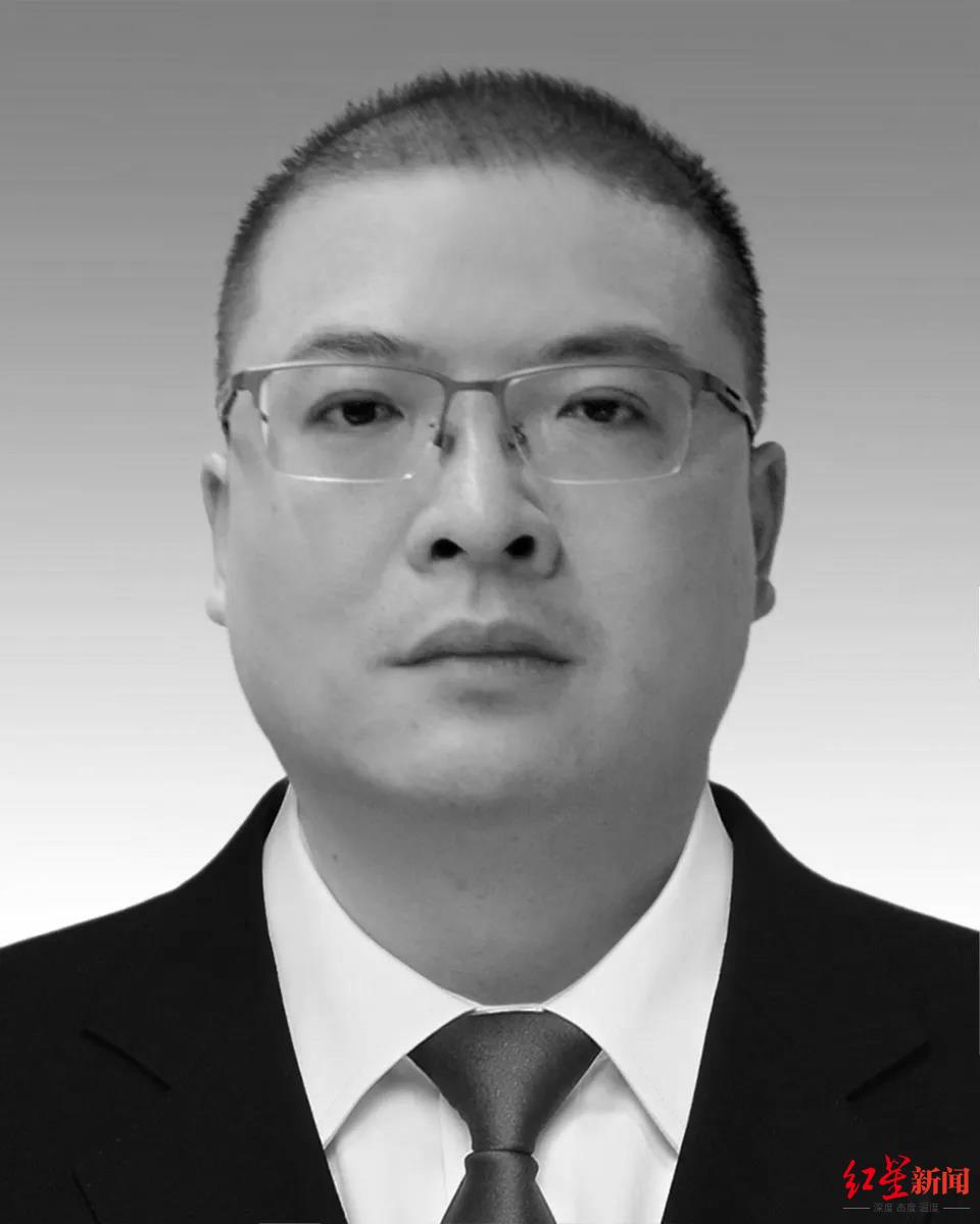 正文  6月5日,来自阿坝州黑水县消息,陈闵健同志于
