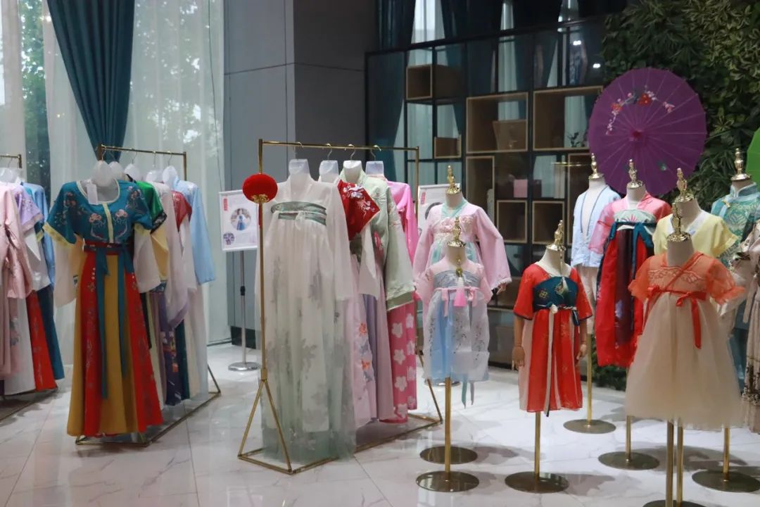 5月23日,曹县的汉服体验馆.新京报记者 吴采倩 摄