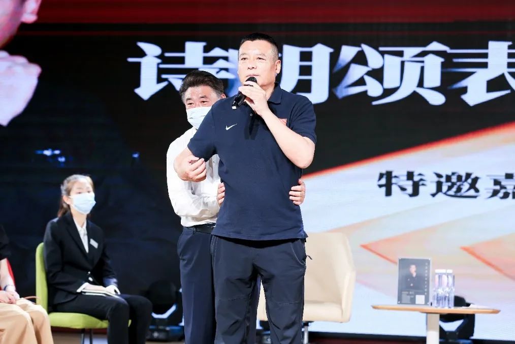 著名表演艺术家佟凡走进顺义区文化馆之后