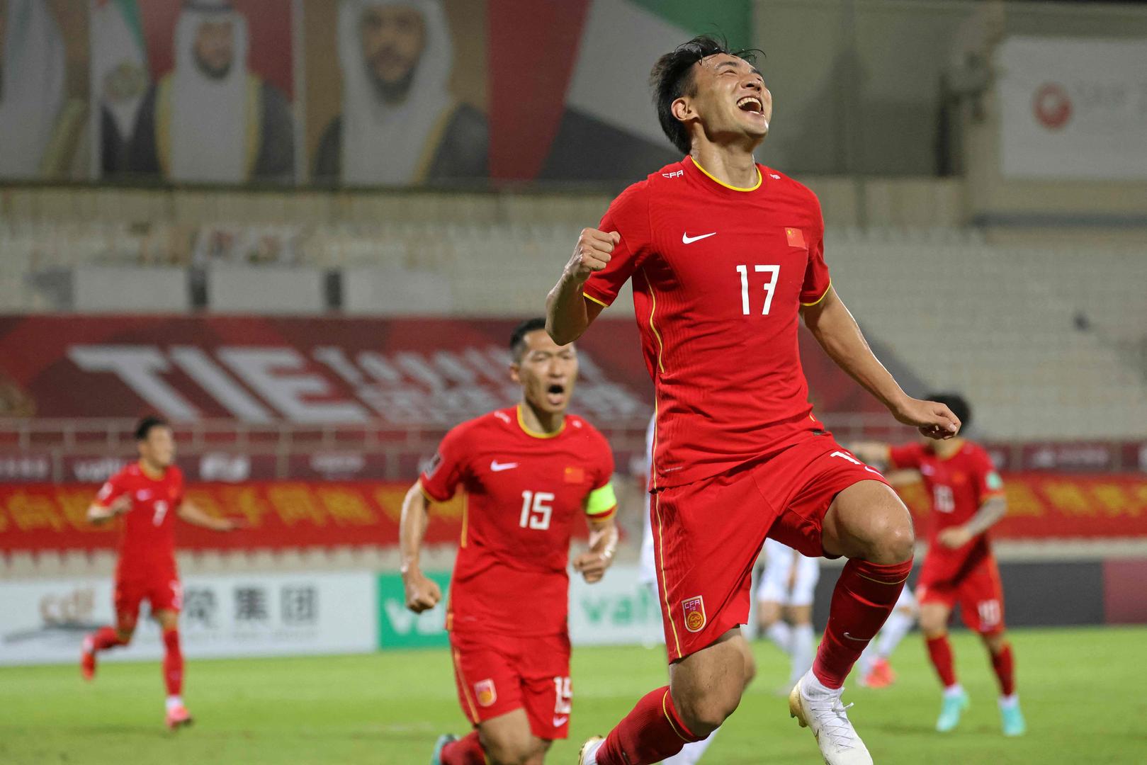 拿下400万赢球奖后,国足依然面临"出线奥数题":后两战全胜才能确保