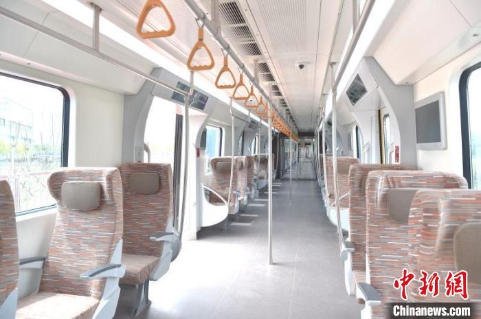北京地铁19号线列车内部 图片由中车长客提供
