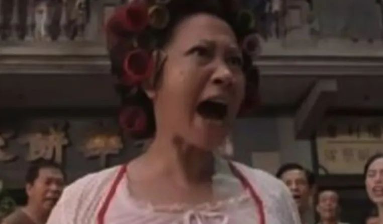 上海苏州河畔晨练者组团练"狮吼功"扰民:"我胃癌,医生让叫的"