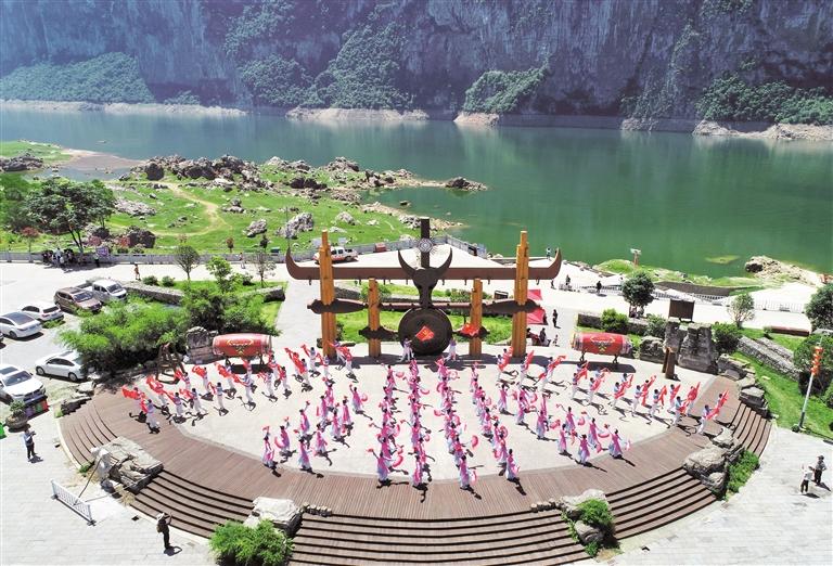 黔西市化屋村:乡村旅游 富民增收|贵州省_新浪新闻