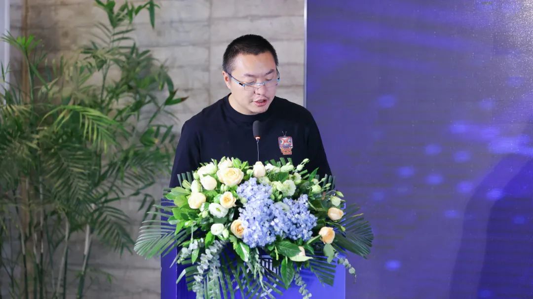 联盟代表黄一孟做联盟简介