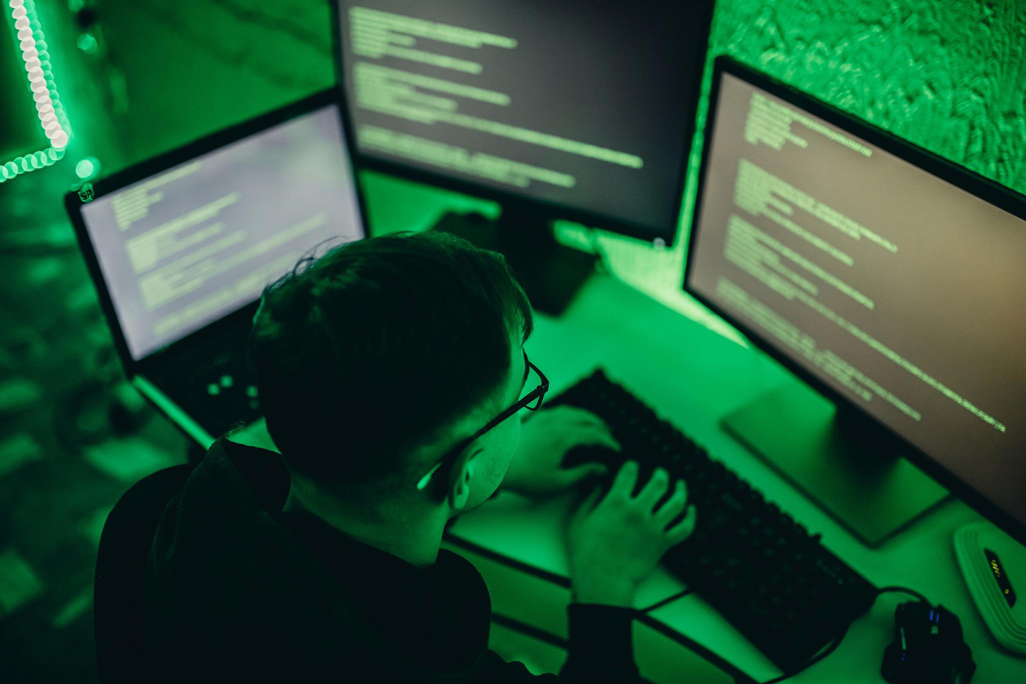 数百家企业和上万名白帽子(指以保护网络安全为目的的黑客)入驻平台