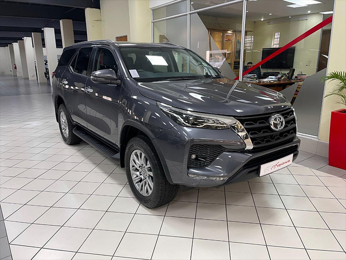 丰田"普拉多兄弟车"实拍！搭2.8T，造型硬派，越野性能强悍-新浪汽车 - Vimarsana News