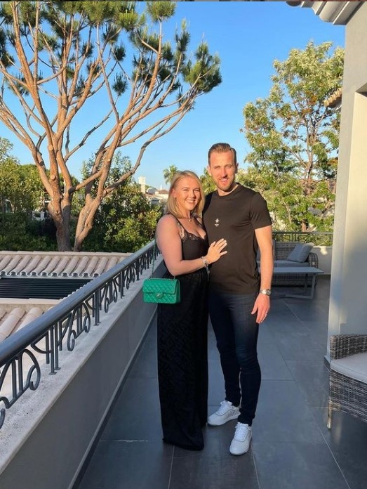 决赛前夕妻子致信凯恩:队长我们都爱你,请把冠军带回英格兰