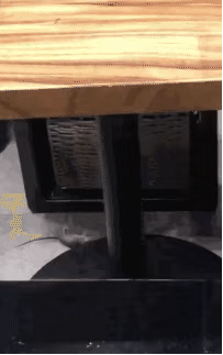 又一头部餐饮品牌出事！门店惊现老鼠尸体，员工淡定捡起丢后厨？企业紧急致歉，刚获8亿元融资休闲区蓝鸢梦想 - Www.slyday.coM