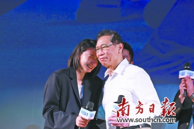 《中国医生》广州首映礼举行 钟南山观影流泪多次并点赞休闲区蓝鸢梦想 - Www.slyday.coM