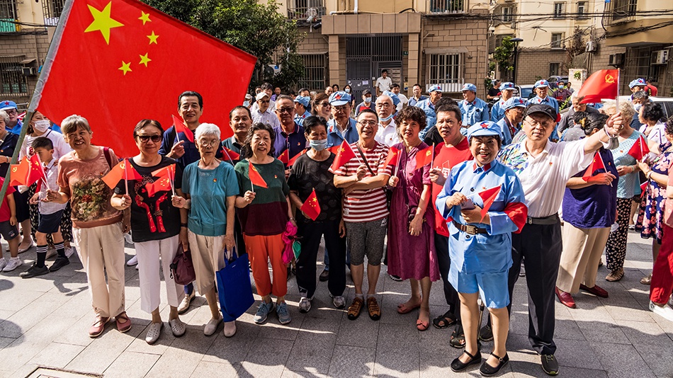 文苑一居民区庆祝建党100周年升国旗仪式