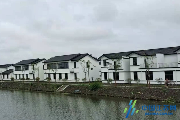 建湖县冈西镇紧扣为民办实事着力点 200户村民喜迁新居