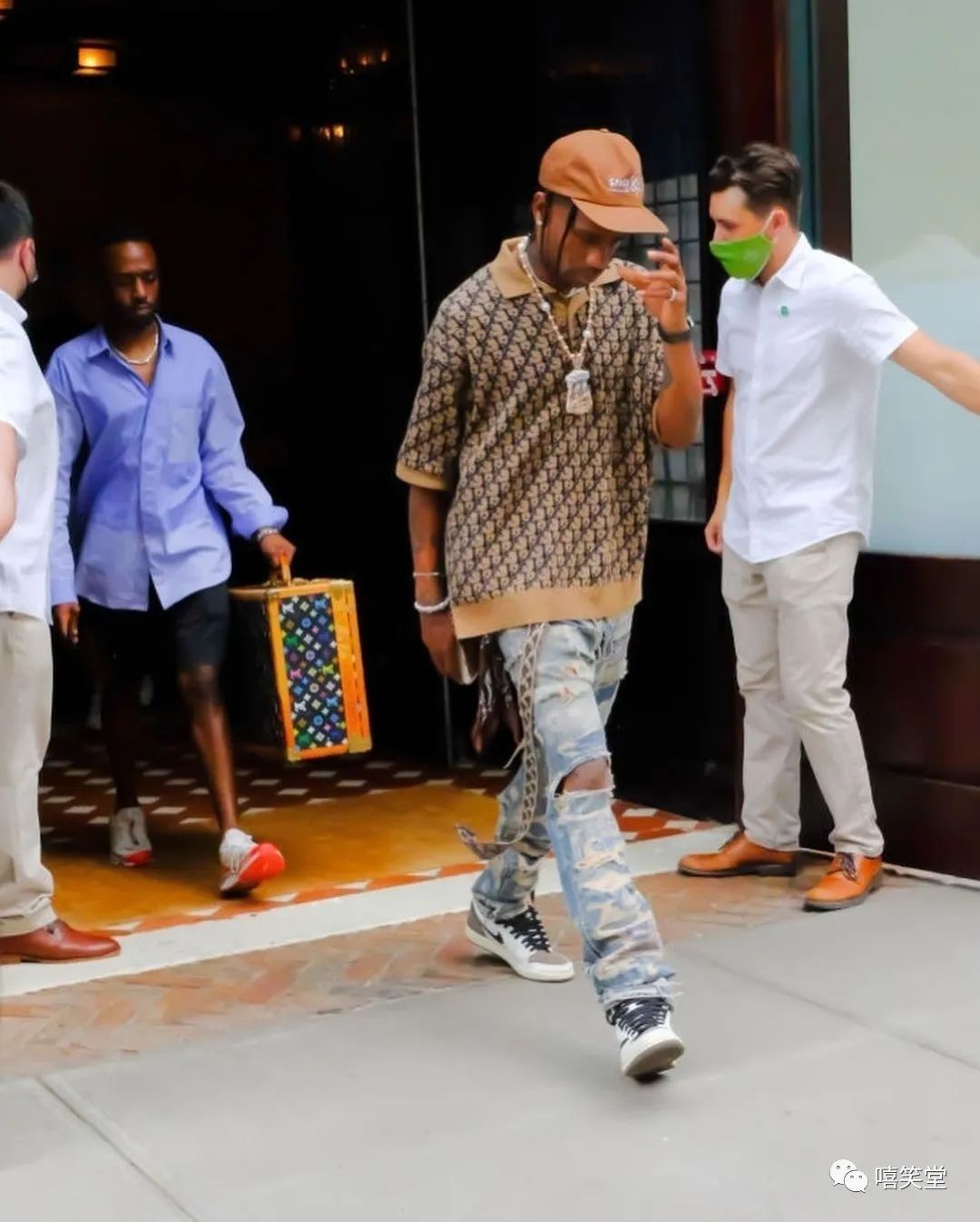 travisscott最新街拍look