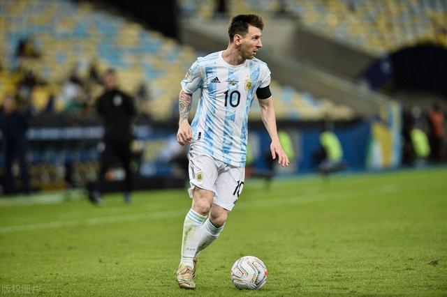 梅西第五次出战决赛终得胜 收获成年国家队大赛首冠|梅西|美洲杯