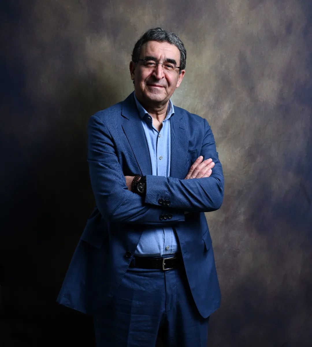 诺扬中国的发展是个奇迹但中国人就是做到了百年大党老外讲故事