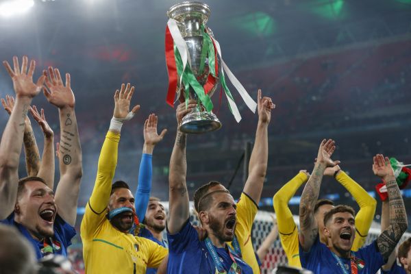 意大利举国庆祝欧洲杯夺冠 总理德拉吉将亲自迎接凯旋队伍