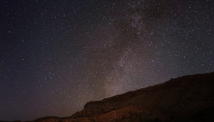 先贝索斯一步维珍银河创始人成进入太空边缘的私人航天第一人