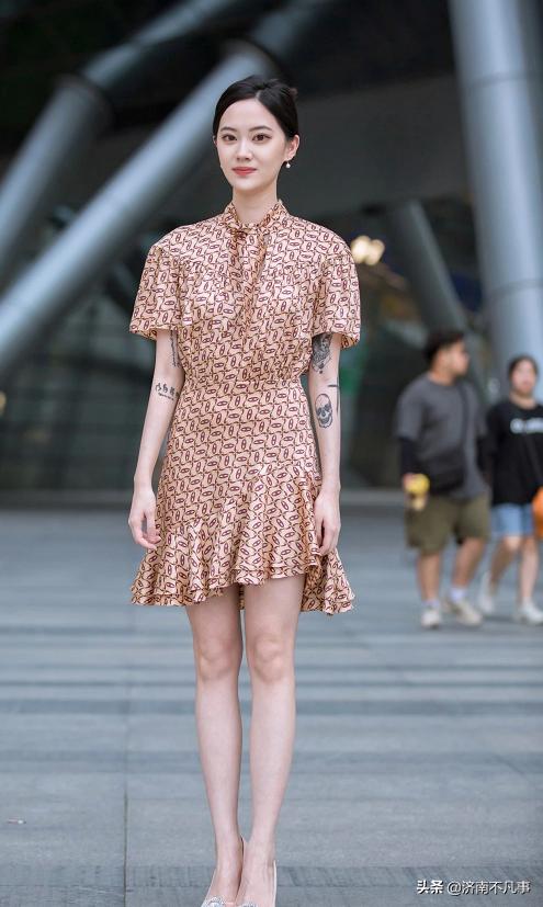 济南|姐们|街拍_新浪新闻