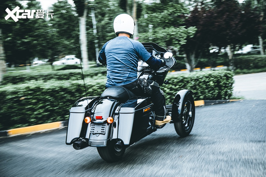 汽车看点 自媒体 正文 这款哈雷倒三轮出自美国tilting motor works