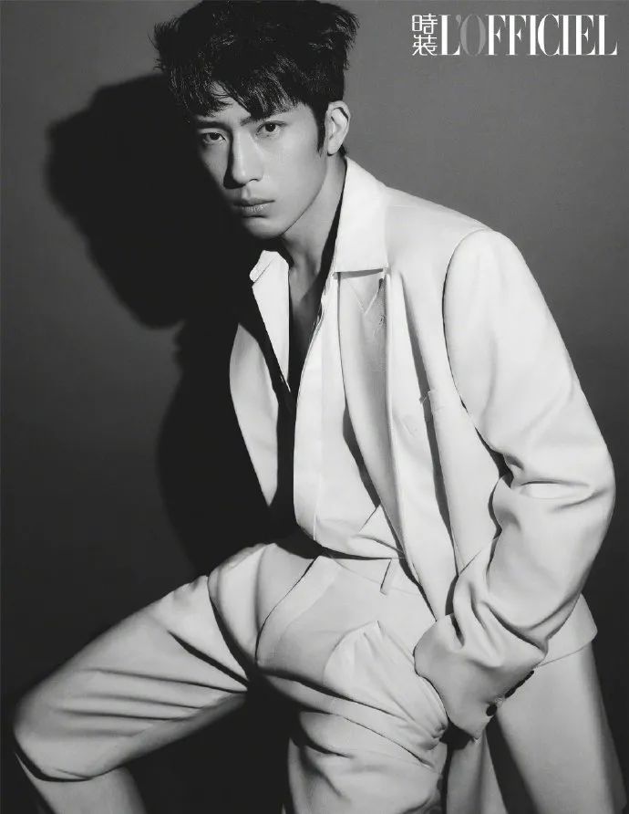 这次是男模小井丨赏色