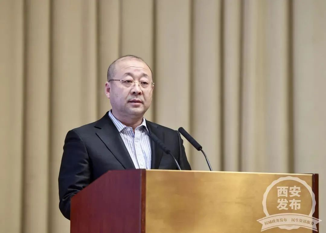 首个这名全国优秀县委书记履新