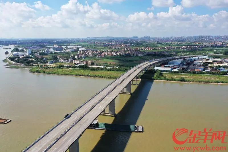 突发!桥墩被撞,广州番禺北斗大桥双向禁止通行