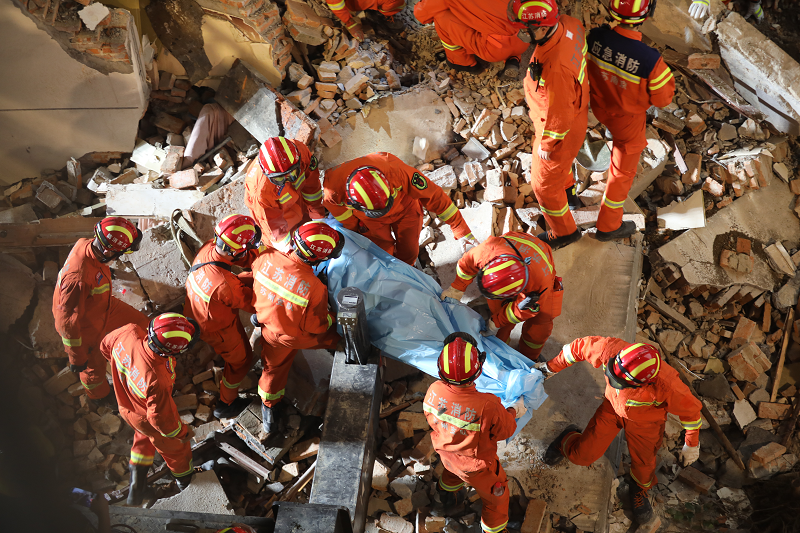 正文  江苏省消防总队调集总队训练与战勤保障等7个支队,6支重型地震