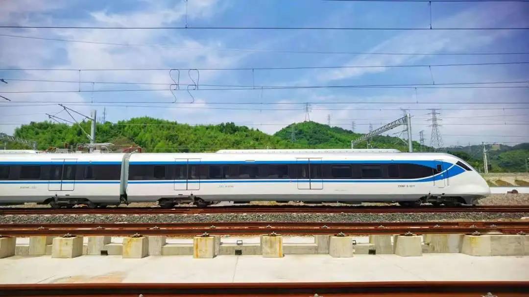 金台铁路市郊列车开通倒计时车厢wifi全覆盖