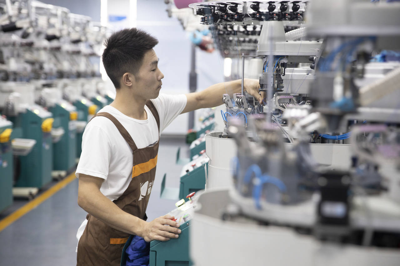 当诸暨大唐袜子邂逅"智造" 会擦出什么样的火花?