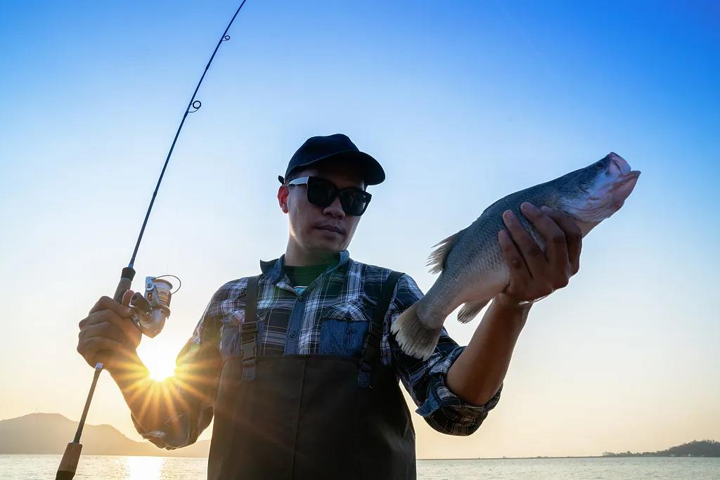 男朋友对我说钓鱼甩杆是什么意思?