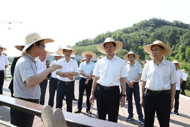 孙贤龙到吴兴区视察科技创新工作