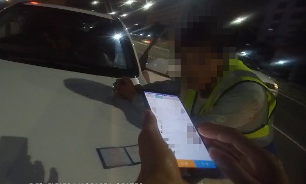 男子顺利通过科目一却放弃驾考，竟说开车和农用车一样简单！休闲区蓝鸢梦想 - Www.slyday.coM