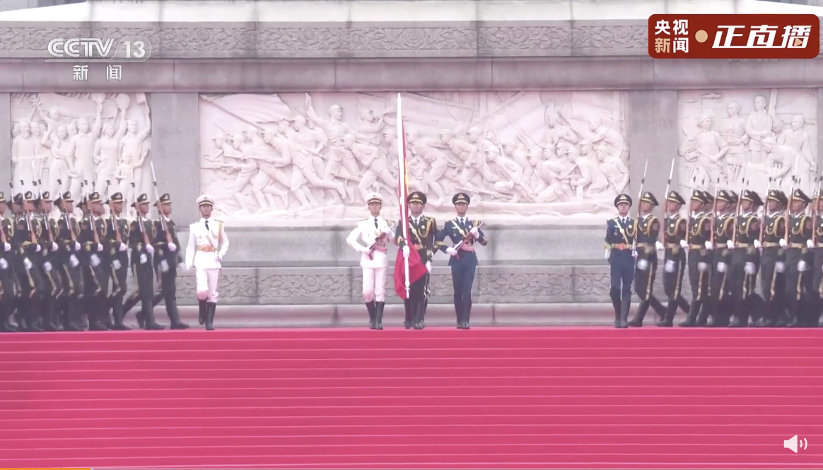 100响礼炮！炮声隆隆，声声震寰宇休闲区蓝鸢梦想 - Www.slyday.coM