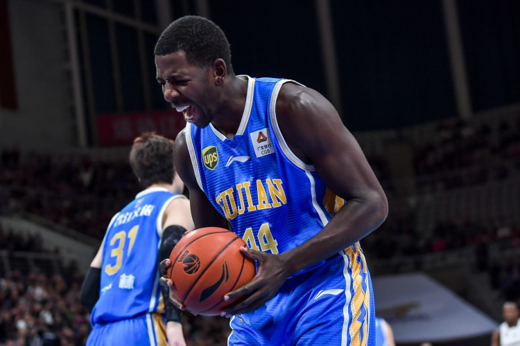 尼克尔森:祝福中国和老队友们接下来比赛好运并保持健康