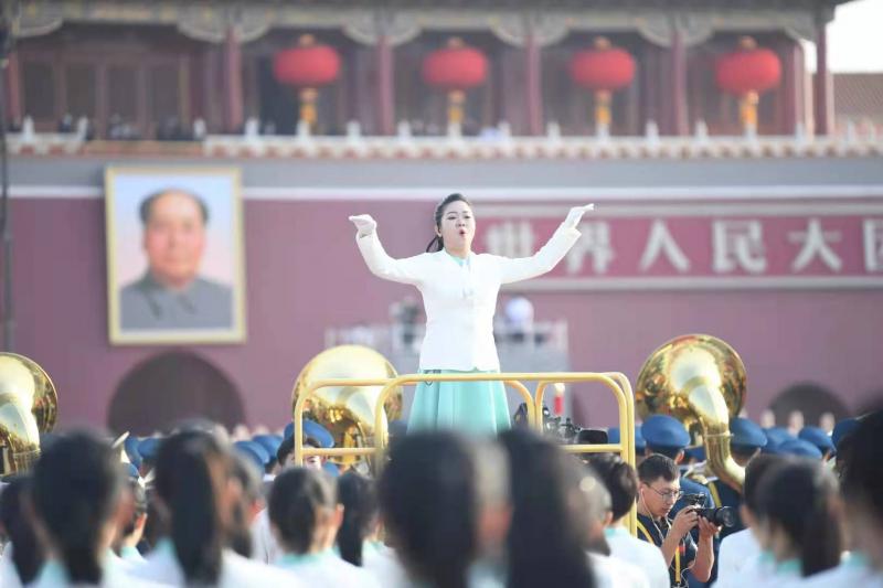 四名领诵员是谁？三千学生合唱如何形如一人？庆祝大会揭秘来了！休闲区蓝鸢梦想 - Www.slyday.coM