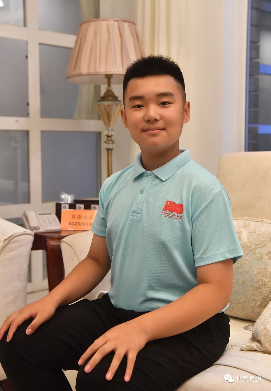 火上热搜！天安门前的四名领诵员是谁？揭秘→休闲区蓝鸢梦想 - Www.slyday.coM