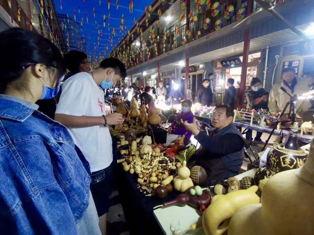 嘘有货潘家园神秘夜市今晚重启出摊