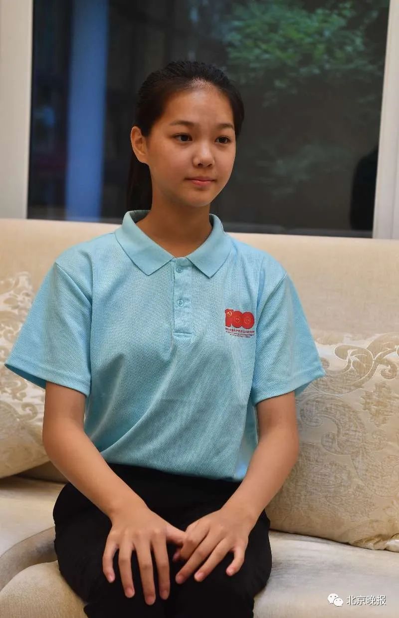 火上热搜！天安门前的四名领诵员是谁？揭秘→休闲区蓝鸢梦想 - Www.slyday.coM