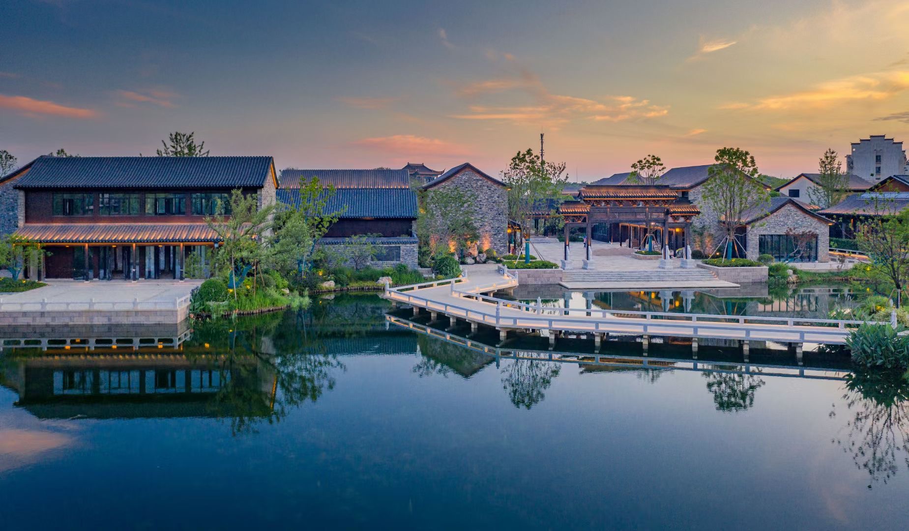 南京高淳新地标!国内全新白鹿主题亲子度假区南京固城湾景区开园