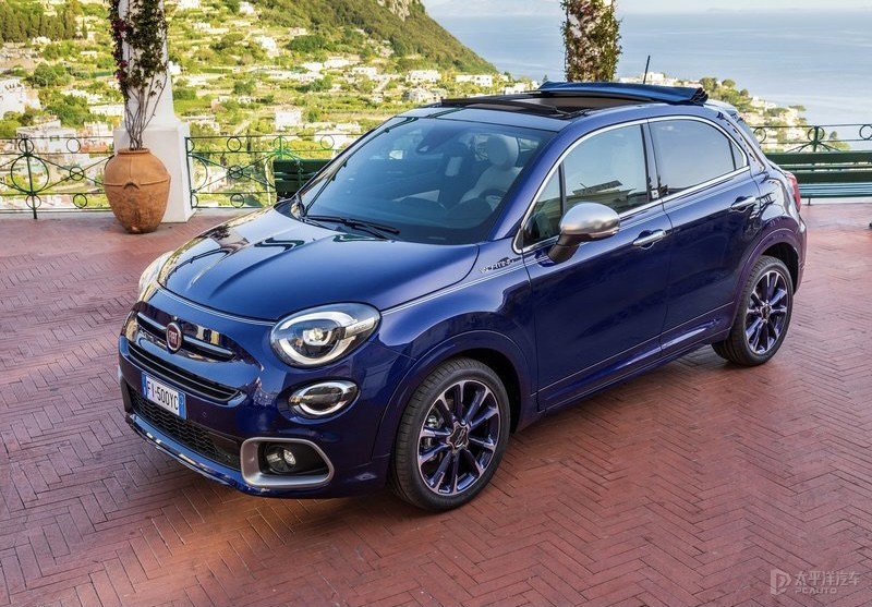 菲亚特500xyachting官图发布配备软顶天幕