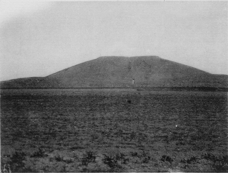 图3、汉成帝陵墓，谢阁兰考察团1914年拍摄