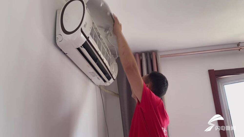 高温下的坚守丨德州空调维修技师李善路：每天工作超12小时 挥洒汗水为用户送清凉休闲区蓝鸢梦想 - Www.slyday.coM