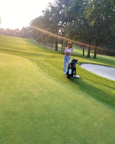 荷兰弟和赞达亚是什么关系是情侣男女朋友吗 两人恋情是真的在一起了吗