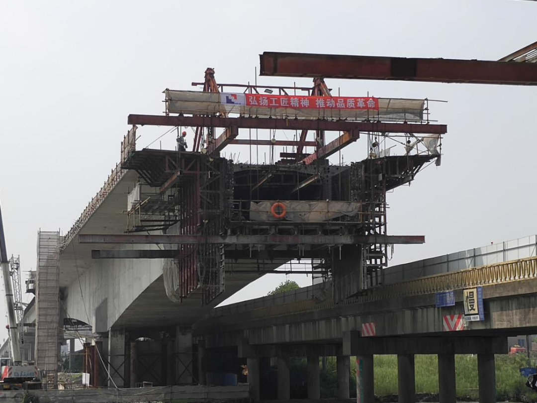 交通航塘公路跨大治河桥建成通车