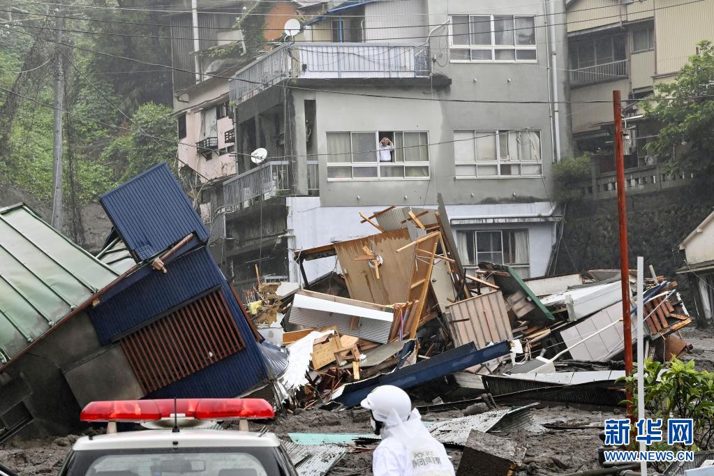 这是7月3日在日本静冈县热海市拍摄的泥石流灾害现场。新华社/共同社