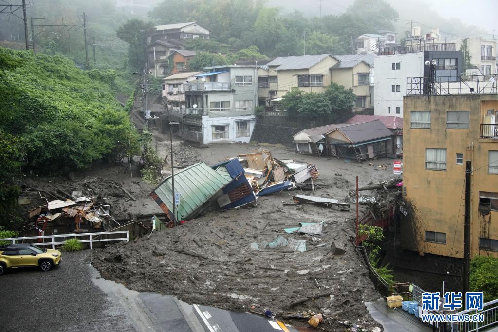 这是7月3日在日本静冈县热海市拍摄的泥石流灾害现场。新华社/共同社