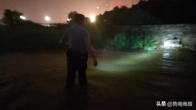 凌晨2点，临沂一男子跳河轻生！公安消防历经2个多小时才将其成功救出休闲区蓝鸢梦想 - Www.slyday.coM