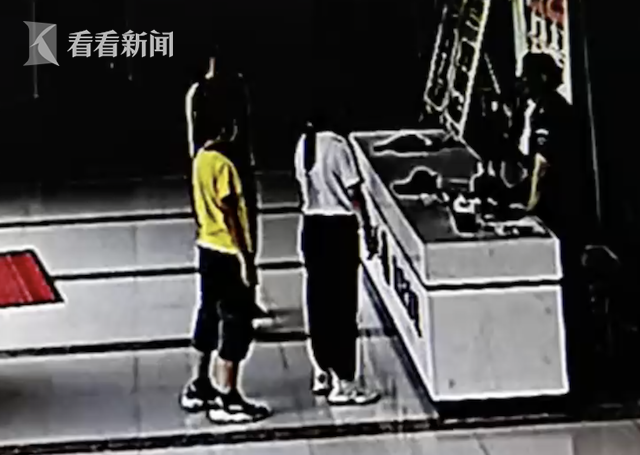 孩子偷拿一百元被父母揪进派出所 民警：这种教育方式不可取休闲区蓝鸢梦想 - Www.slyday.coM